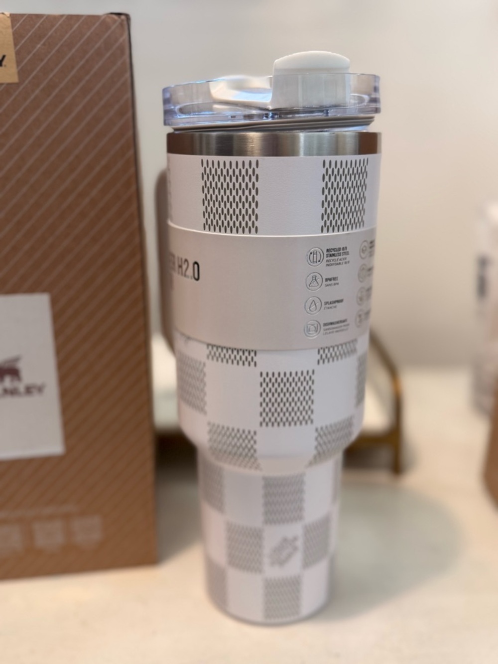 Brand new Checkered White Stainless Travel Tumbler with Clear Lid. 40OZ